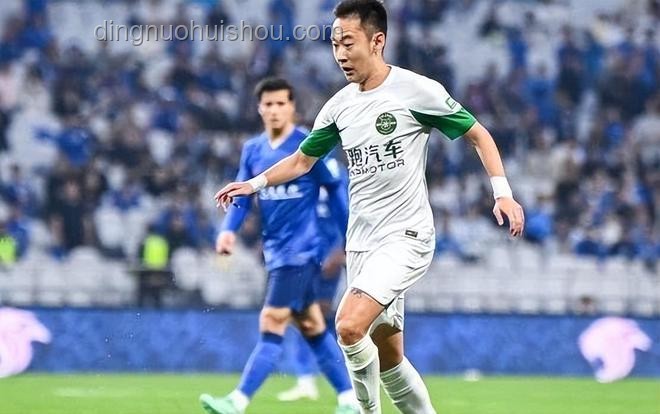 一帮老国足与18岁新星王钰栋：期望与潜力的对比分析
